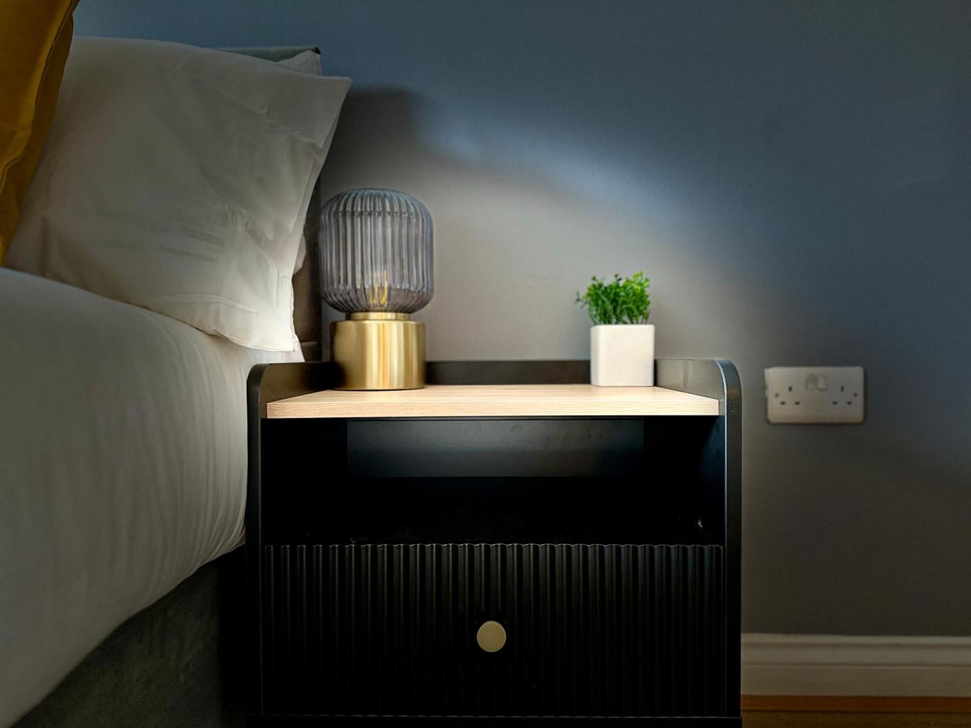 Watford Serviced Apartment, Free Parking, City Centre מראה חיצוני תמונה