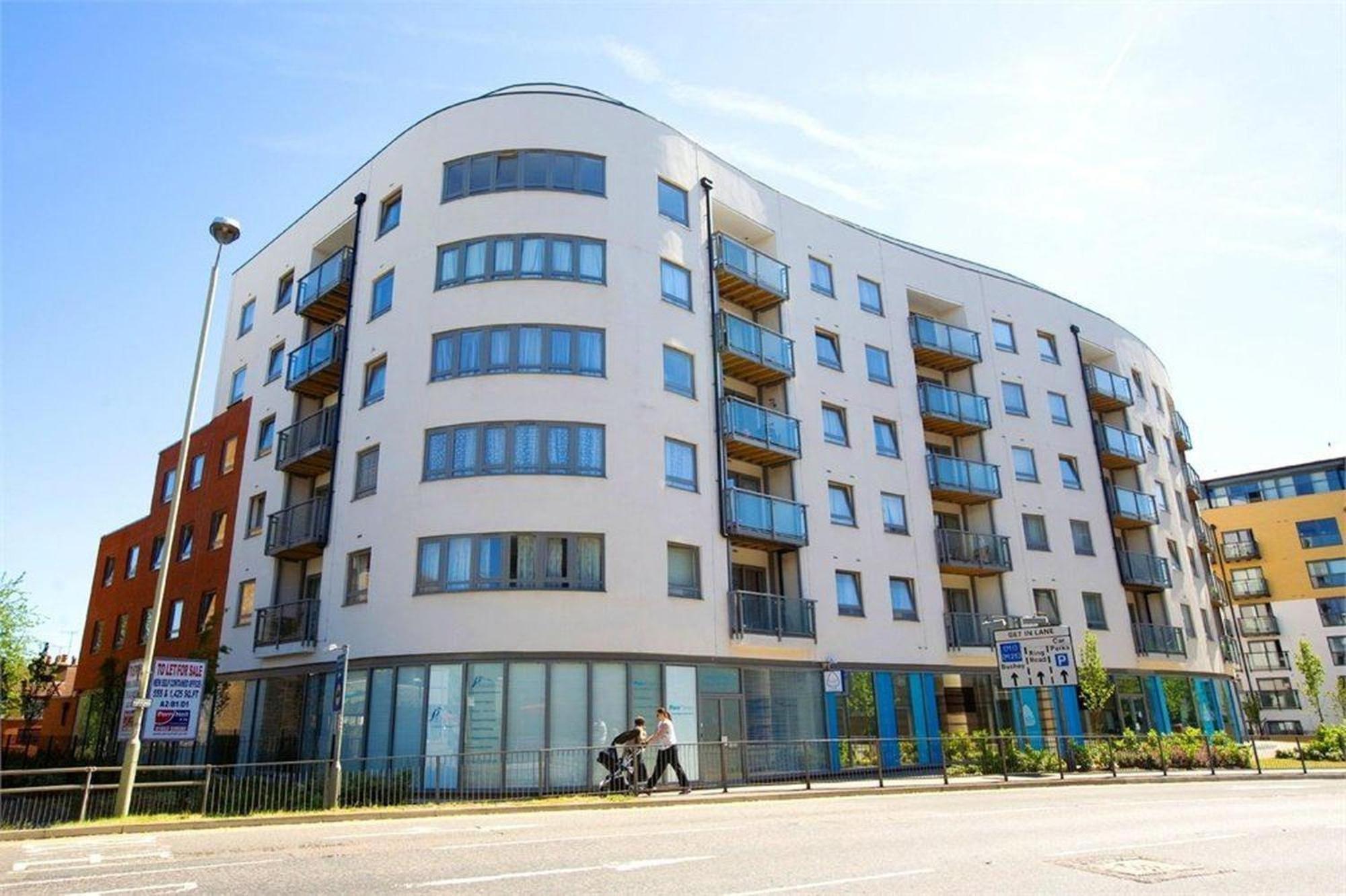 Watford Serviced Apartment, Free Parking, City Centre מראה חיצוני תמונה