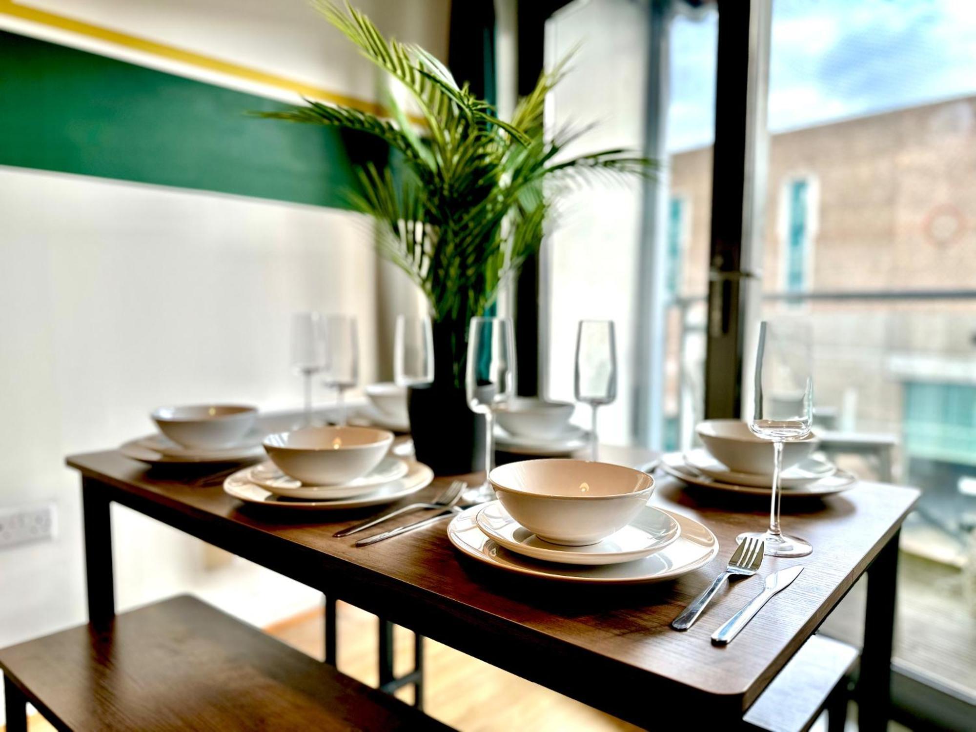 Watford Serviced Apartment, Free Parking, City Centre מראה חיצוני תמונה